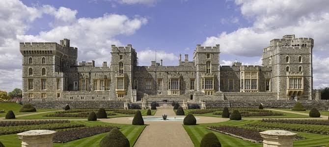 MPV Travel to Windsor Castle with JBF Travel Northwest – Private, Comfortable & Stress-Free
